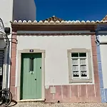 Casa Do Patio By Junto Ao Mar
