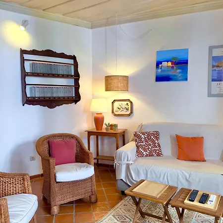 Casa Do Patio By Junto Ao Mar