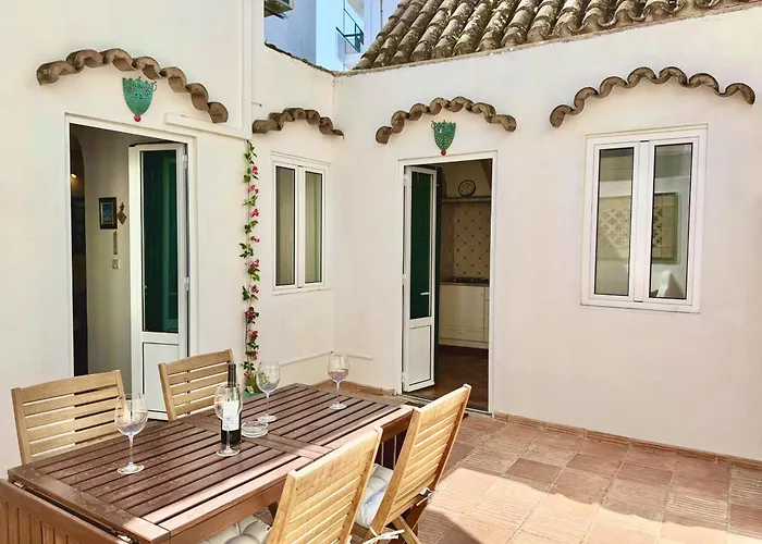Casa Do Patio By Junto Ao Mar 度假居 *